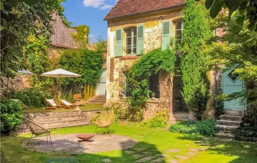 5 Bedroom Beautiful Home In Villeneuve-Sur-Yonne