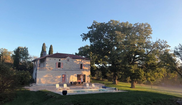 5 Bedroom Private vacation home in LENDOU-EN-QUERCY
