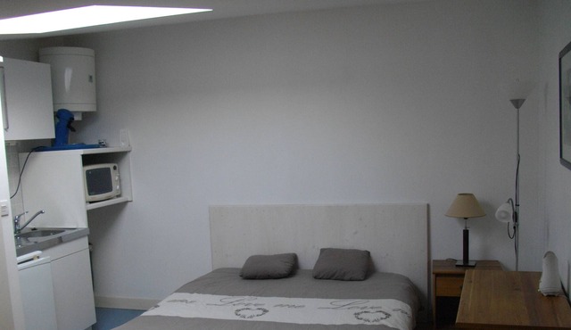 5 km from LA ROCHELLE, come and spend a WEEKEND in a comfortable studio