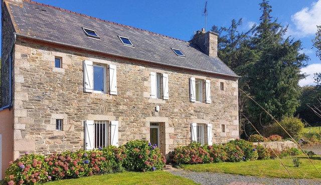 6 bedroom beautiful home in Tréguier