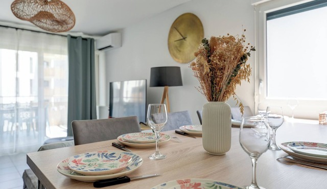 60m2 + Terrasse + Parking Sécurisé Proche Eurexpo