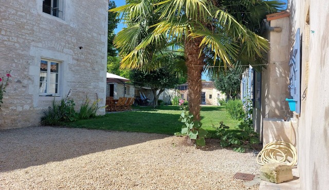 A beautiful, very quiet, Charentaise-style property with a large, secure garden.