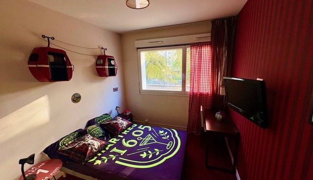 A chalet in downtown Grenoble—air conditioning, secure parking