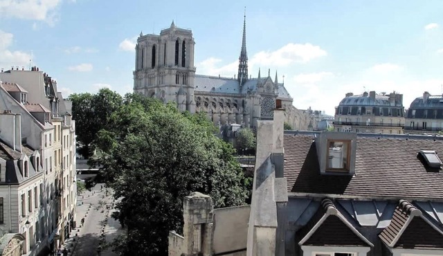 A Duplex In The Sky - Paris — AC