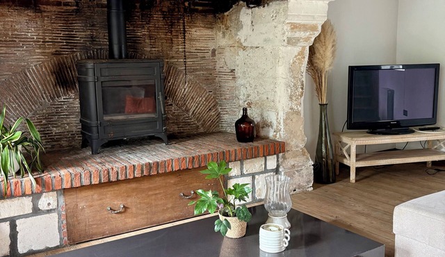 Accommodation for 6 to 11 people in a Norman Manor House