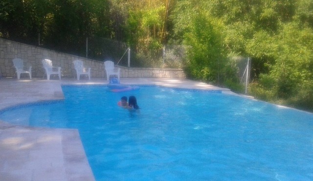 Air-conditioned Family room 4 p. with terrace, river view and pool access