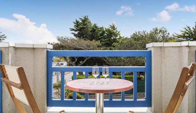 Amazing apartment in Hauteville-Sur-Mer