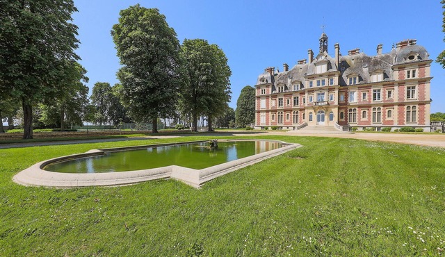 Amazing apartment in Ocquerre