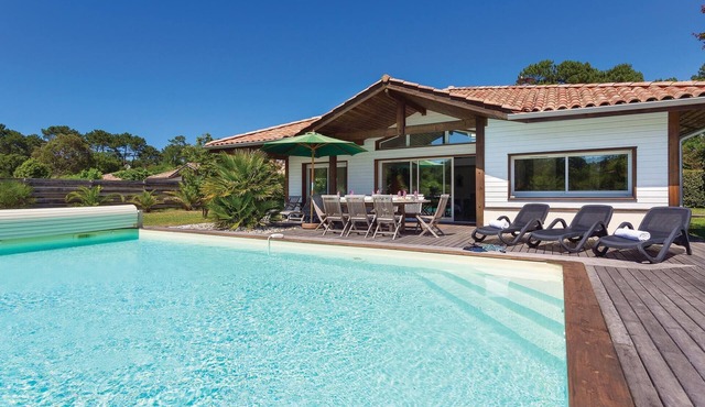 Amazing home in Moliets et Maa