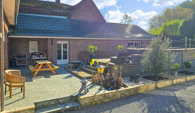 Amazing home in Verchain-Maugré with sauna