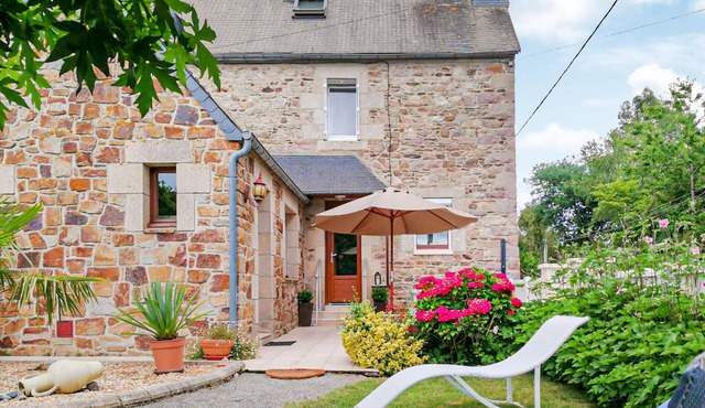 Amazing home in Le Faouët with WiFi