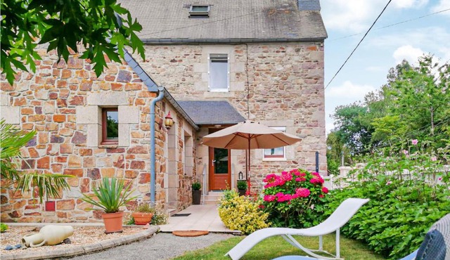 Amazing Home In Le Faouët With Wifi