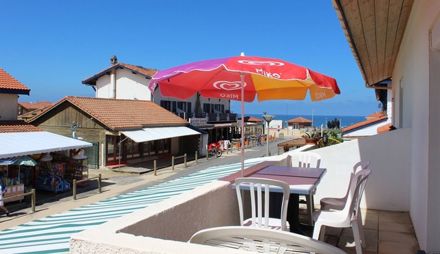 APARTMENT 150m BEACH AND FOREST