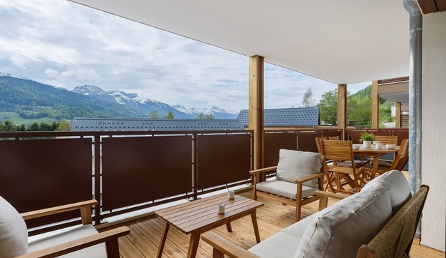 Apartment "Écrin Montagnard - Horizon Vercors" with Mountain View and Balcony