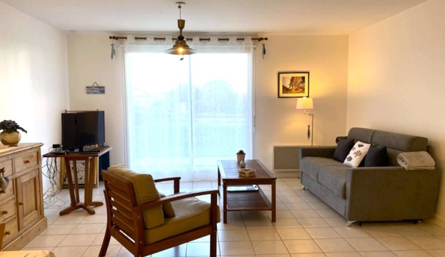 Apartment facing the main beach of Coz Pors in Tregastel