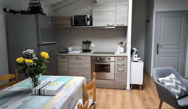 Apartment 'Gîte Peyo Saint-Pée-sur-Nivelle' with Mountain View, Shared Garden and Wi-Fi