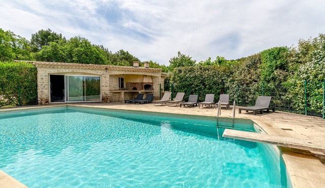 Apartment 'Gite Du Petit Bois - Bignone' with Shared Pool, Wi-Fi and Air Conditioning