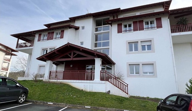 Apartment in Cambo-les-Bains, terrace and 3 beds