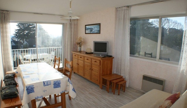 Apartment in residence with swimming pool in the center of Saint Cast, 1 bedroom, sleeps 5