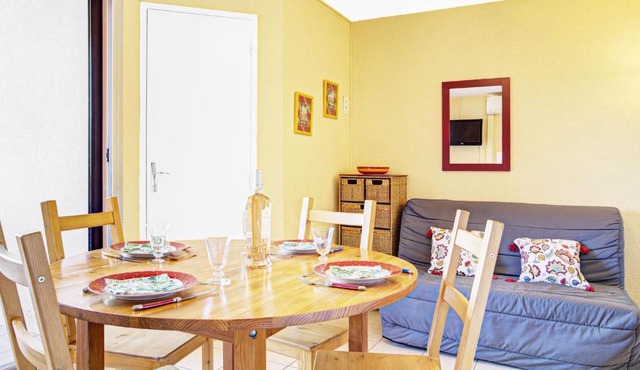 Apartment Les Coraux-3 by Interhome