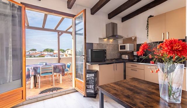 Apartment 'Les Sablons' with Mountain View, Private Terrace and Air Conditioning