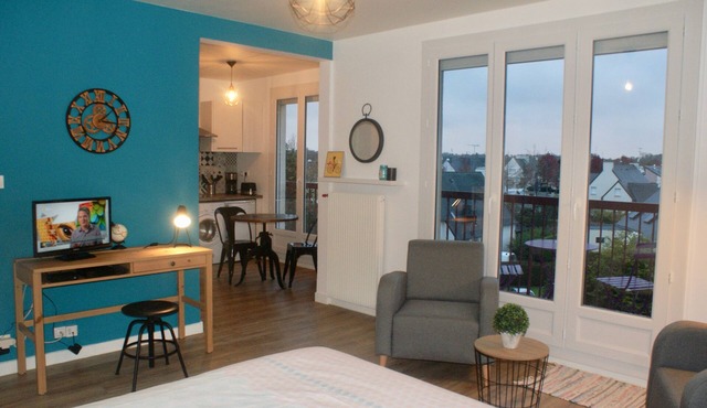 Apartment * "New World", beach 10 minutes, Downtown walk