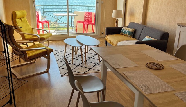 Apartment T3 seafront 70 m2 4 persons