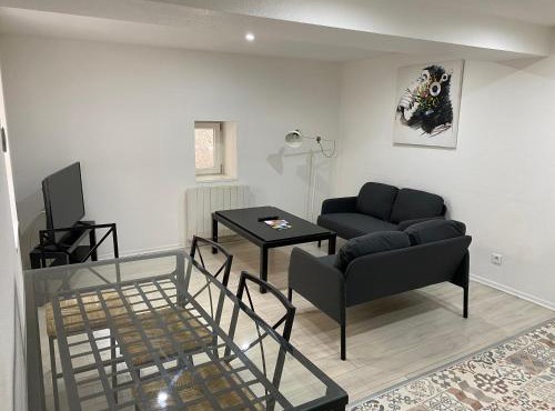 Appartement 2ème étage 42m2 hyper centre ville/parking gratuit