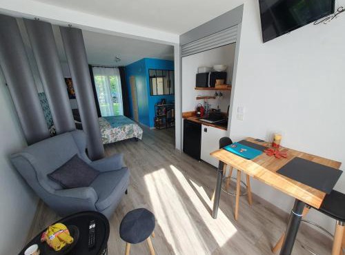 Appartement 50m2 indépendant dans maison familiale