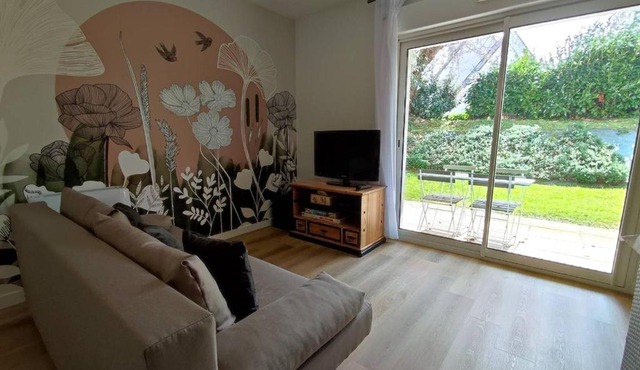 Appartement avec WIFI, terrasse, jardin, parking privé à 800m de la plage à Trébeurden - FR-1-368-386
