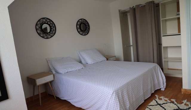Appartement de Charme Situé au Centre-ville Avec vue mer