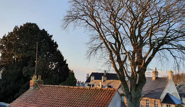 APY BAYEUX: * apartment in the heart of the city