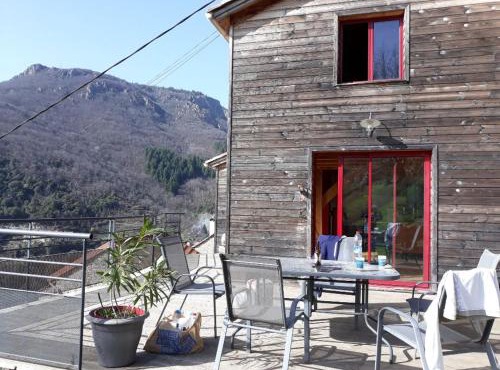 ARDECHE SUD Belle Maison Vue Superbe