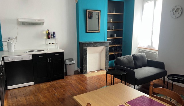 Attractive 2-room apartment in historic center of Issoire