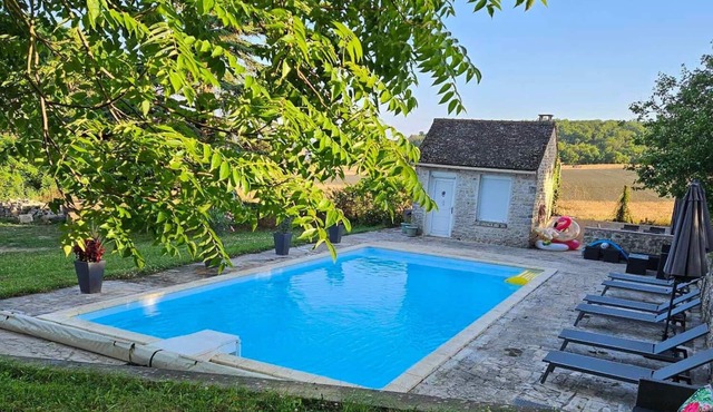 AU CALME DU GATINAIS - heated swimming pool, table tennis, pétanque and nature - 8 pers