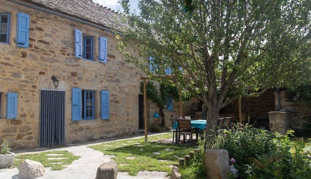 Au Pied de l'Aubrac - SALCES (LES)