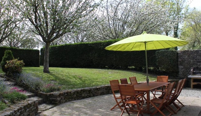 Authentic house with garden and parking in Canville-la-Rocque