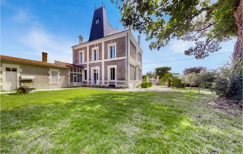 Awesome Home In Étaules With Wifi