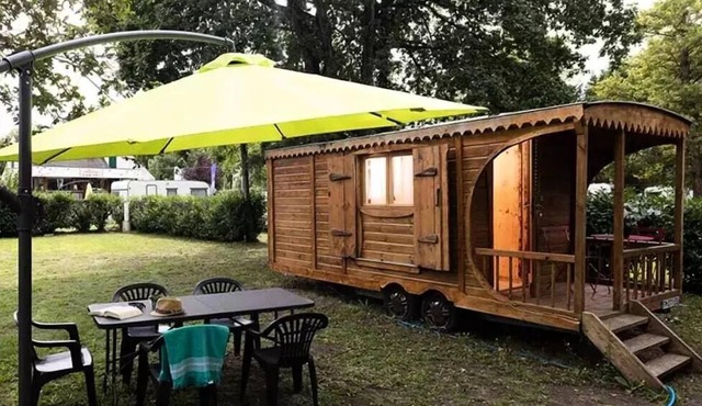 Baudelaire 1-Room Travel Trailer for 2 People