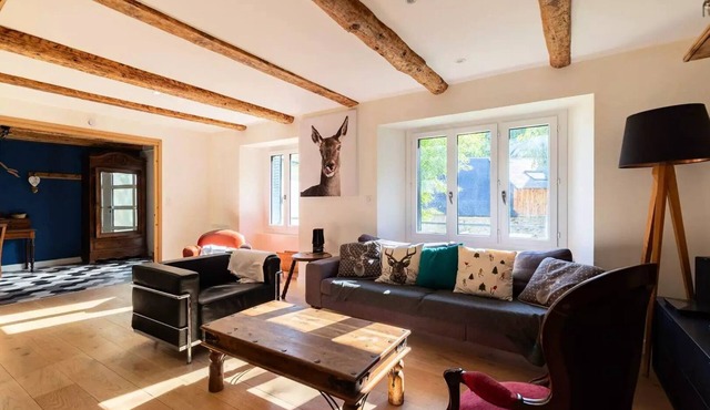 Beautiful, renovated village house for 12 people near Loudenvielle, with Wi-Fi