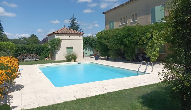 Beautiful Character House for 10 Guests with Large Private Pool