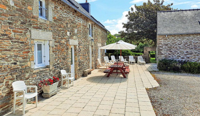 Beautiful home in Clohars Carnoet
