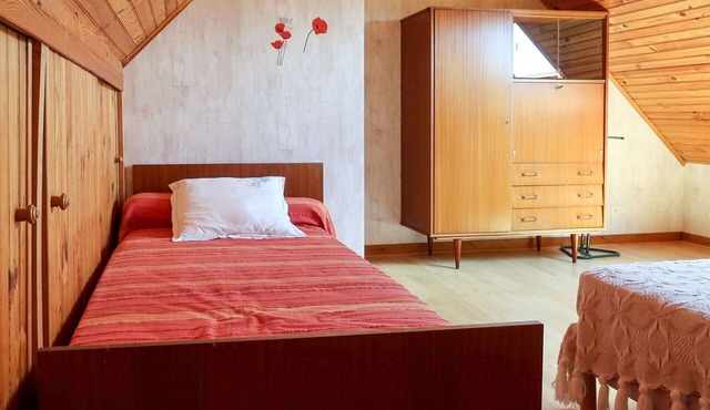 Beautiful private villa for 6 guests with WIFI, TV, terrace and pets allowed