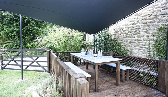 Beautiful Rural Gite Pool and Private Garden .Sleeps 7