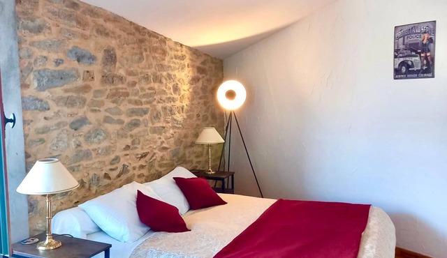 Bed and breakfast with swimming pool 25km from Carcassonne