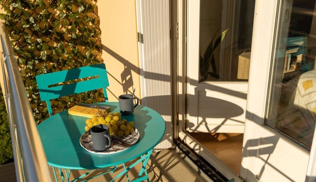 Bella Vista - Studio - Balcony - Parking