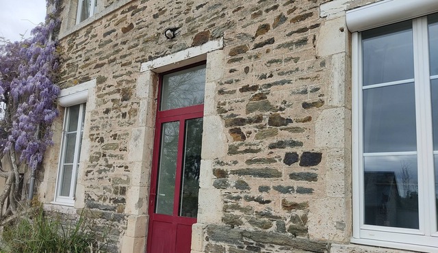 Belle Bâtisse en Pierre au Cœur des Marais du Cotentin