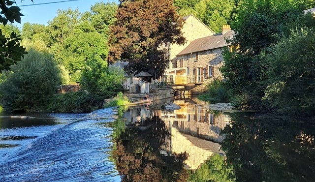 Belle Maison au Bord de L'eau
