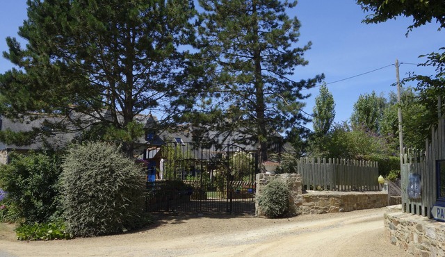 Between Land and Sea – Quiet House Near Bréhat, AIR CONDITIONING