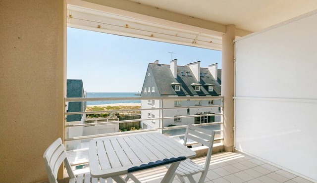 Bright Studio with Sea View, “Port and Beach”, Parking, Balcony